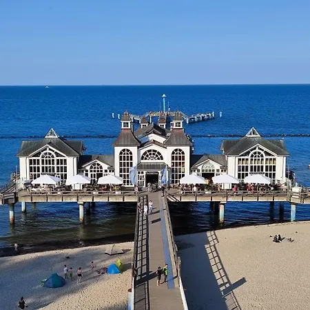 Ferienwohnung-6-mit-sauna-wlan-6-pers-sellin-auf-ruegen-villa-celia-200-m-vom-strand-entfernt * Sellin (Rugen)