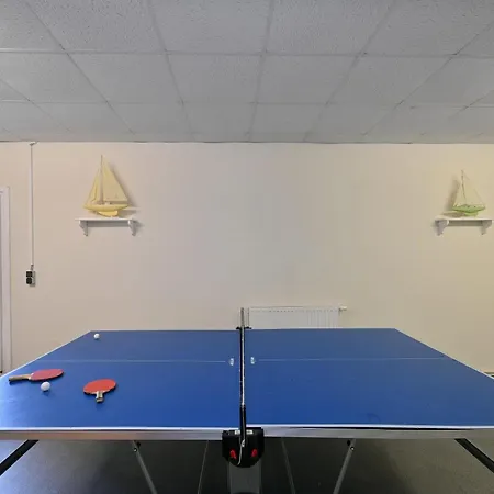 Apartment Ferienwohnung-6-mit-sauna-wlan-6-pers-sellin-auf-ruegen-villa-celia-200-m-vom-strand-entfernt