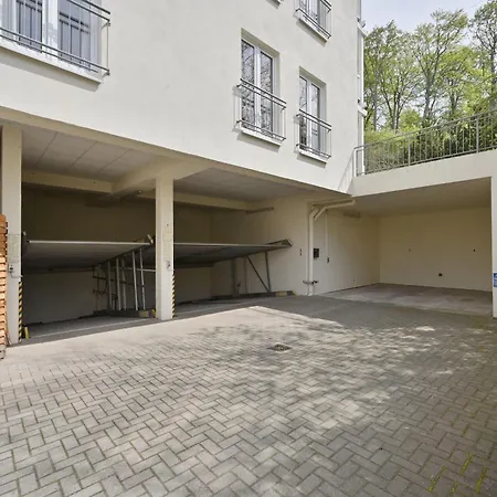 Ferienwohnung-6-mit-sauna-wlan-6-pers-sellin-auf-ruegen-villa-celia-200-m-vom-strand-entfernt